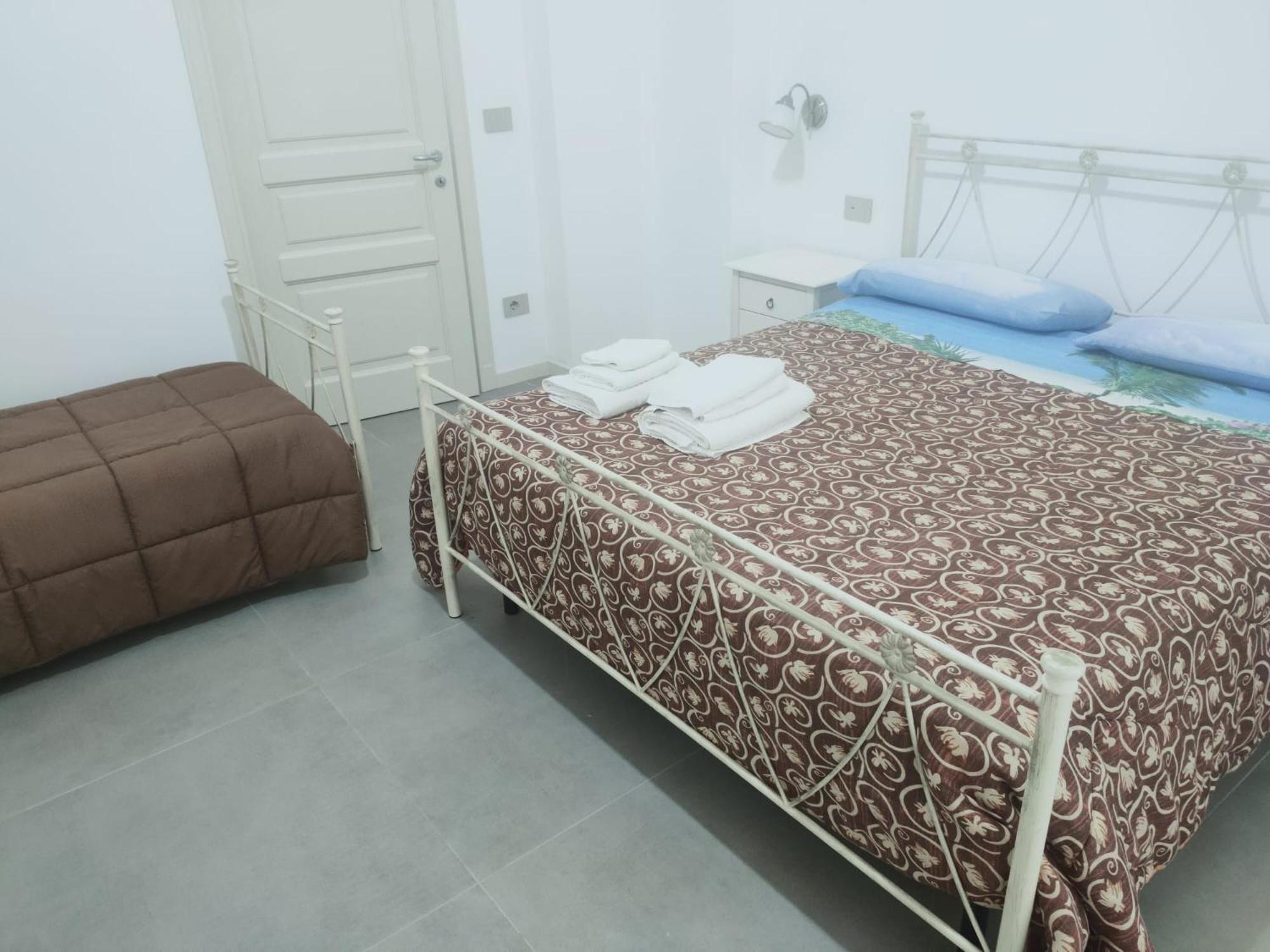 Dante Apartment