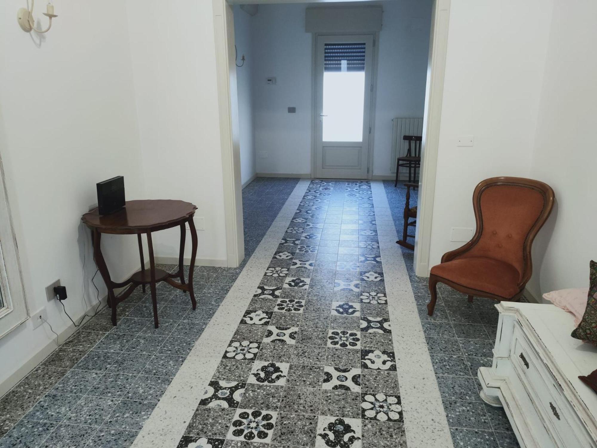 Dante Apartment *